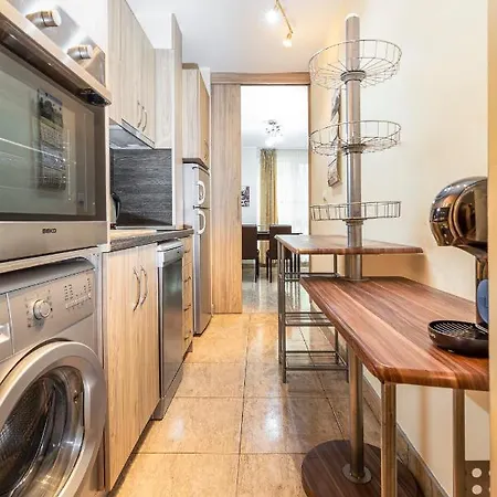 Διαμέρισμα 1bd In A Calm Area Near The Centre By Flat Mаnager Φιλιππούπολη