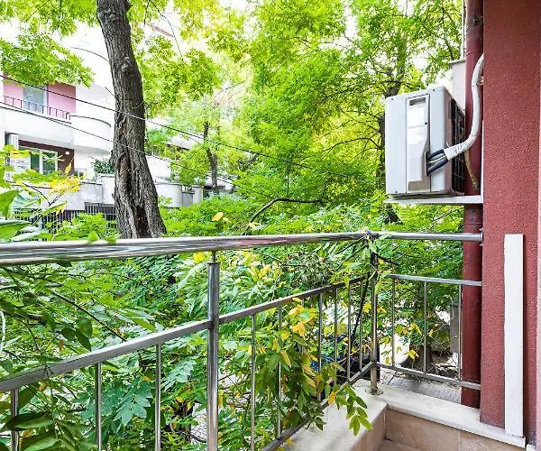 1bd In A Calm Area Near The Centre By Flat Mаnager